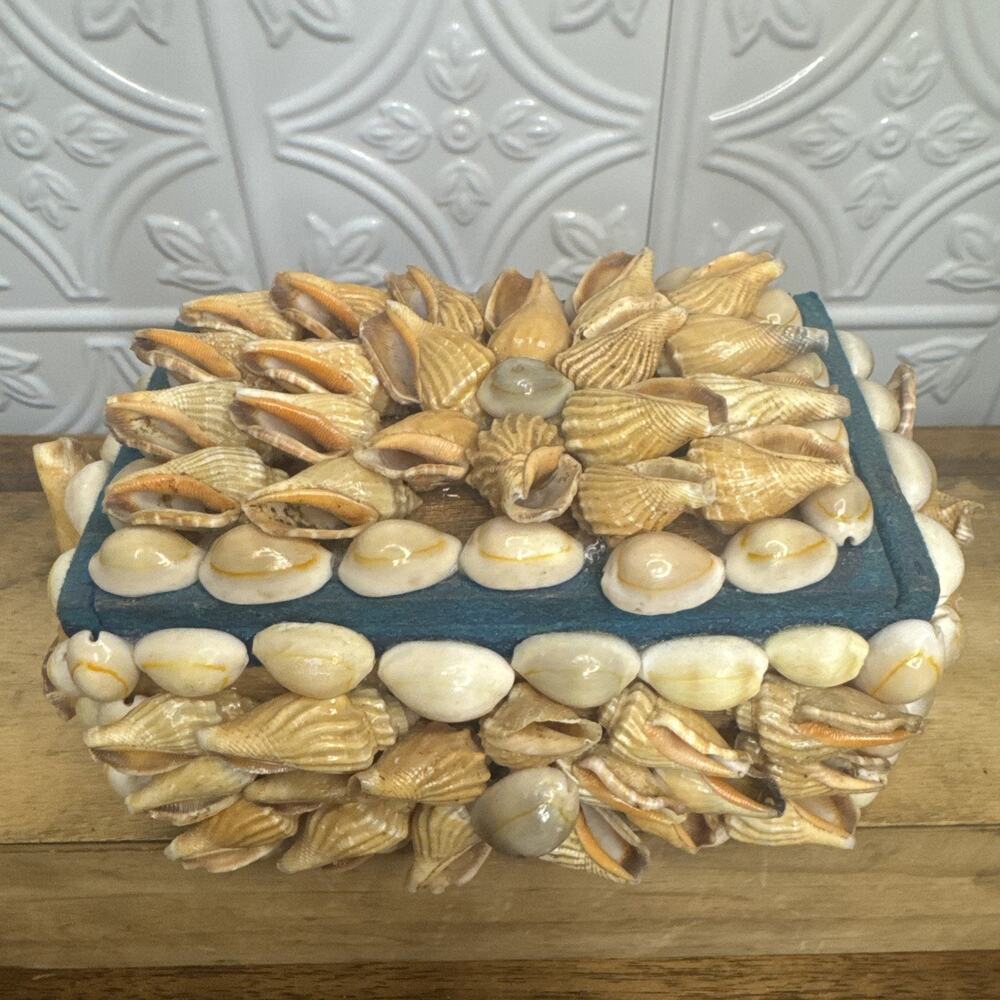MCM Coastal Decor SeaShell Encrusted Trinket/Jewel Box Hand Crafted Tiny Shells